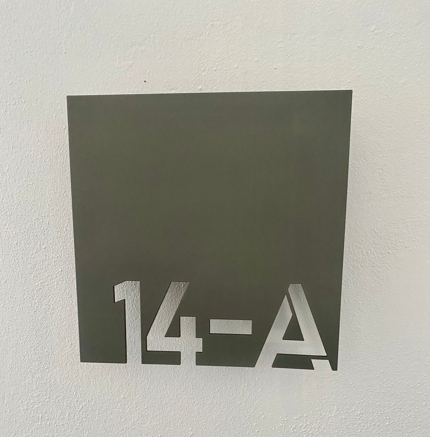 Placa de Número Polícia Personalizado ATENAS (25x25cm)