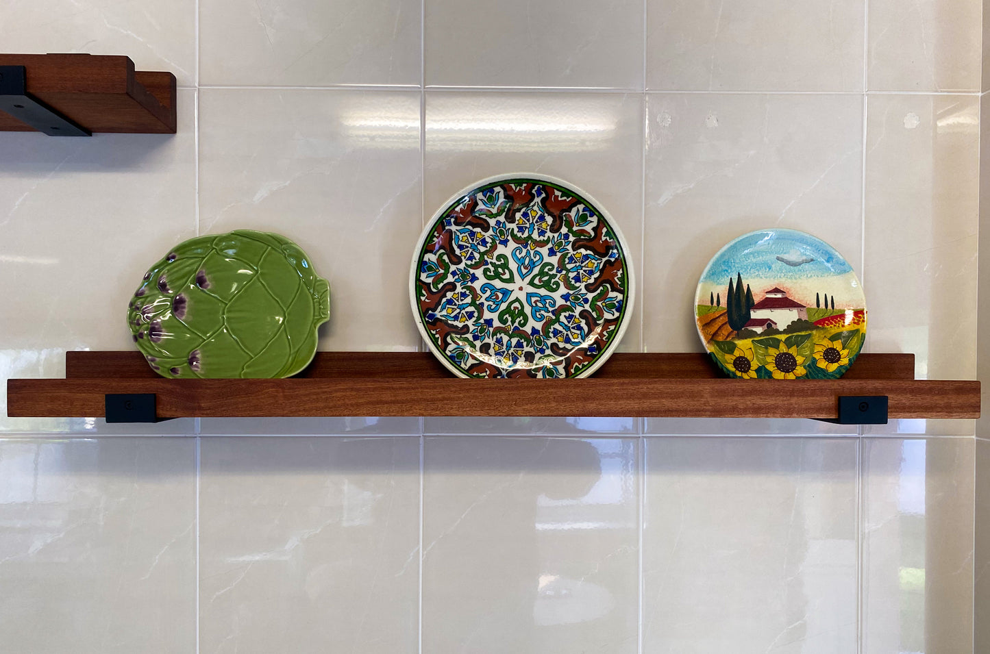 Prateleira para pratos decorativos PAMELA