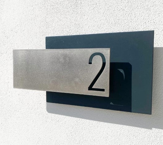 Número de Porta Personalizada (33x16cm) ZEUS